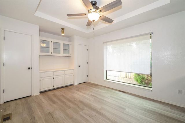305 N Grand Fork Road, Edmond, OK 73003