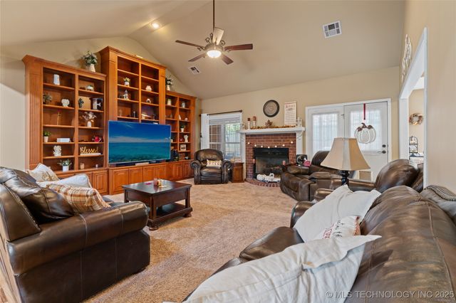 3103 Callaway Drive, Claremore, OK 74019