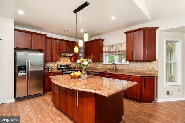 3 DONNA STREET, Robbinsville, NJ 08691