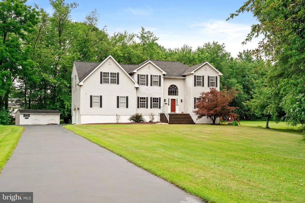 3 DONNA STREET, Robbinsville, NJ 08691