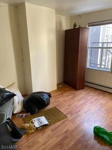 417 Monmouth St, Jersey City, NJ 07302