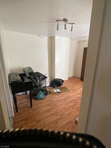 417 Monmouth St, Jersey City, NJ 07302