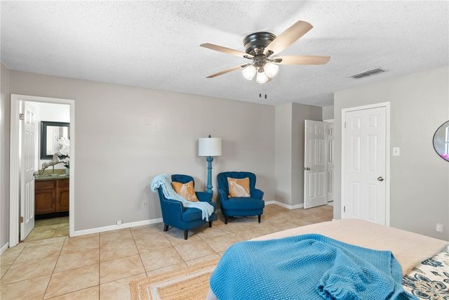 3221 Seafoam Dr, Corpus Christi, TX 78418