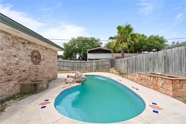 3221 Seafoam Dr, Corpus Christi, TX 78418