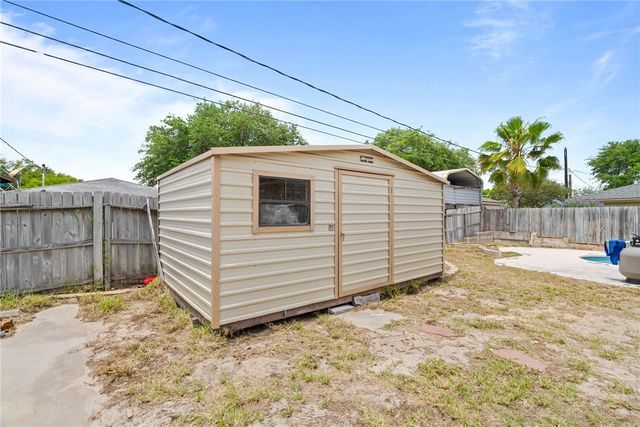3221 Seafoam Dr, Corpus Christi, TX 78418
