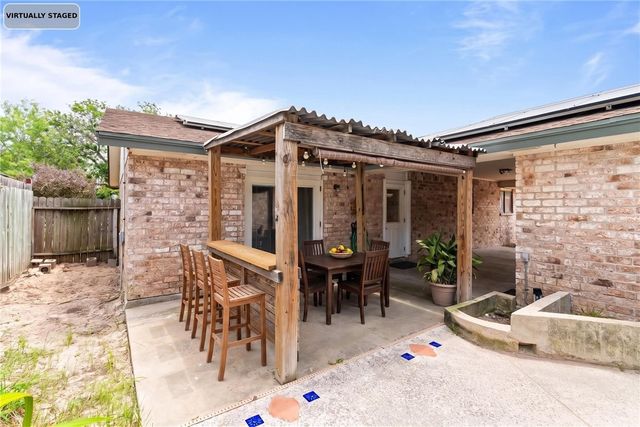 3221 Seafoam Dr, Corpus Christi, TX 78418