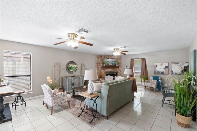 3221 Seafoam Dr, Corpus Christi, TX 78418