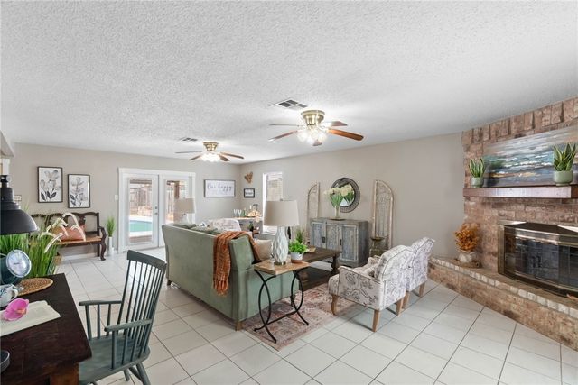 3221 Seafoam Dr, Corpus Christi, TX 78418