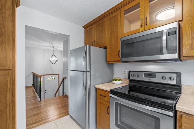 11795 Red Fox Drive, Maple Grove, MN 55369