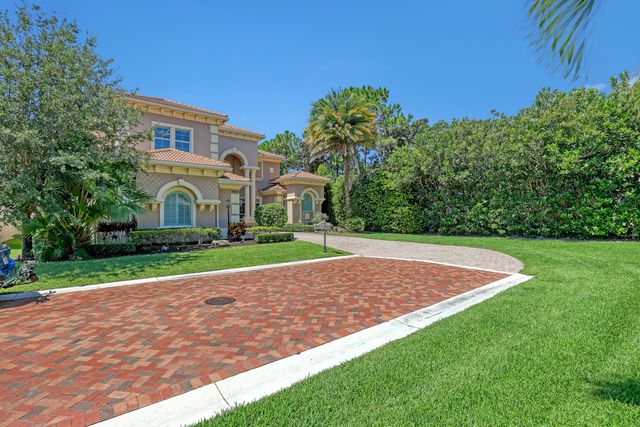 6464 Bellamalfi Street, Boca Raton, FL 33496