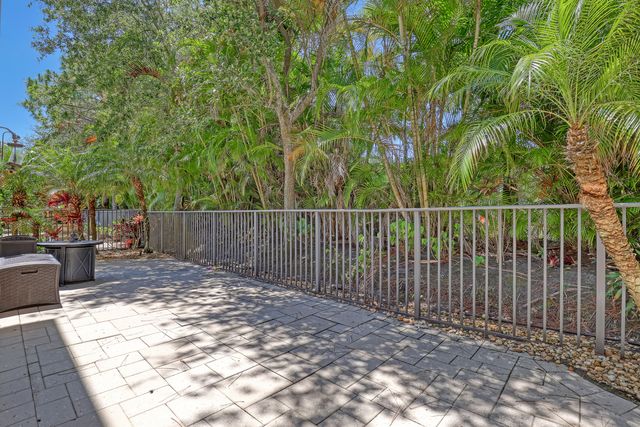 6464 Bellamalfi Street, Boca Raton, FL 33496