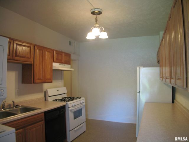 502 NW BRYAN Street, Peoria, IL 61603