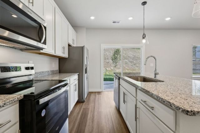 1762 Flora Grv, Hermitage, TN 37076