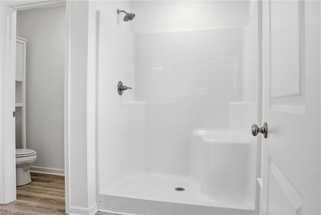 121 Topsail LN, Yorktown, VA 23693