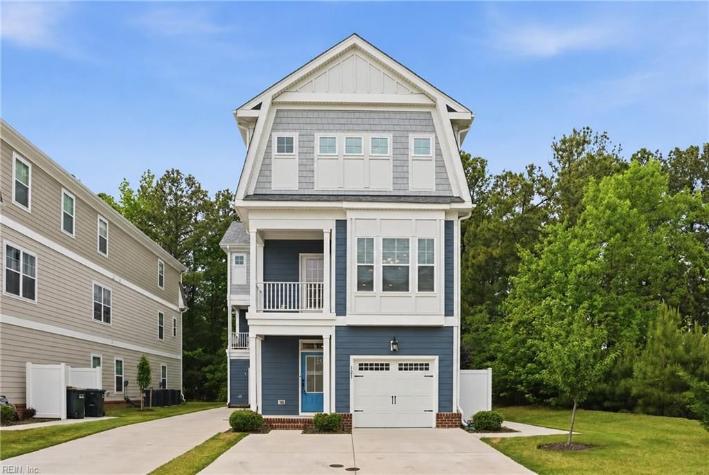 121 Topsail LN, Yorktown, VA 23693