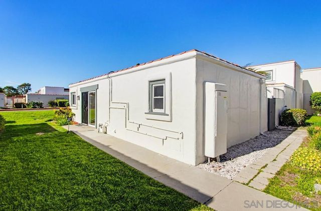 3621 Vista Campana 53, Oceanside, CA 92057