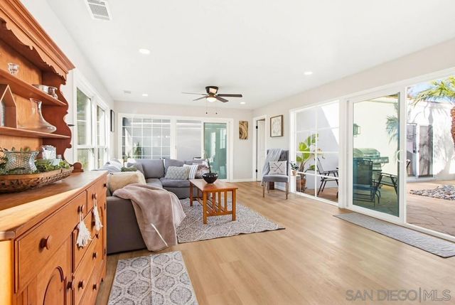 3621 Vista Campana 53, Oceanside, CA 92057