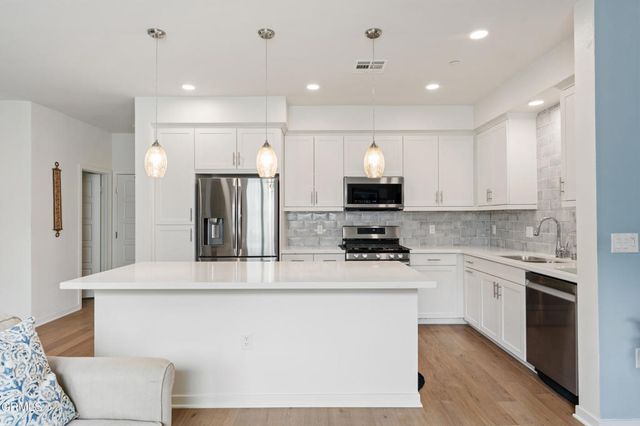 613 Winchester Drive, Oxnard, CA 93036