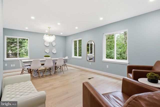 2721 BERRYLAND DR, Oakton, VA 22124