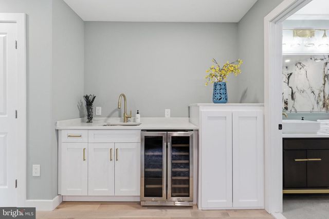 2721 BERRYLAND DR, Oakton, VA 22124