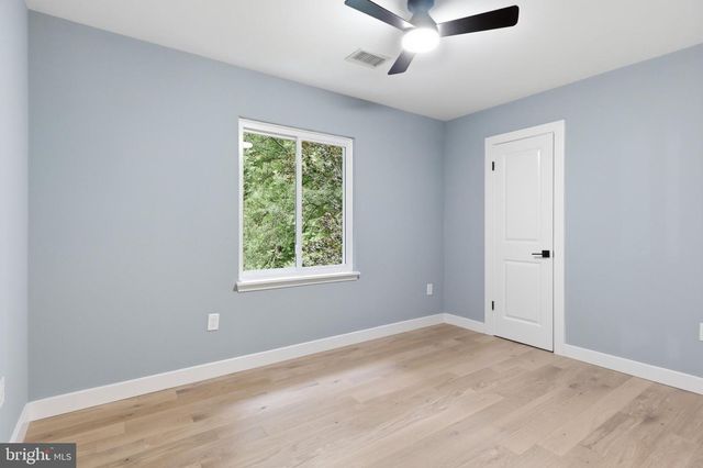 2721 BERRYLAND DR, Oakton, VA 22124
