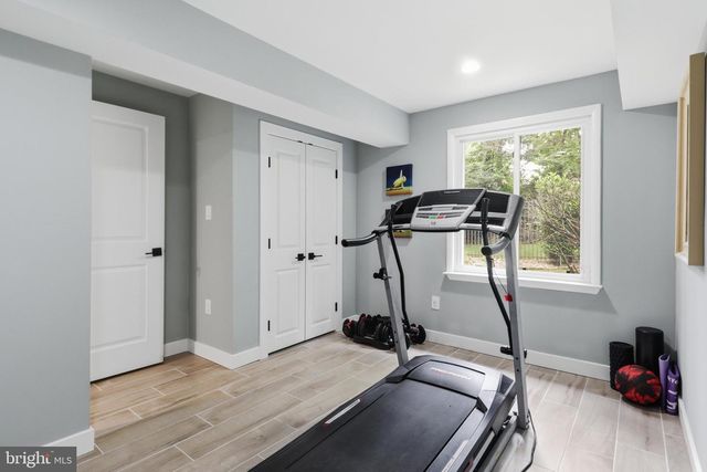2721 BERRYLAND DR, Oakton, VA 22124