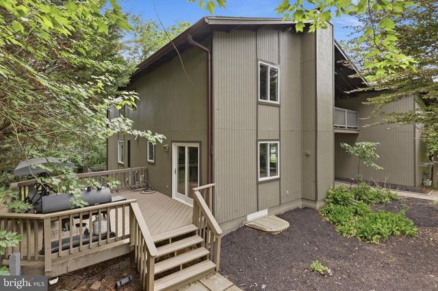 2721 BERRYLAND DR, Oakton, VA 22124