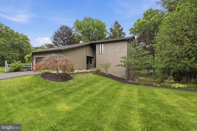 2721 BERRYLAND DR, Oakton, VA 22124