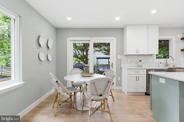 2721 BERRYLAND DR, Oakton, VA 22124