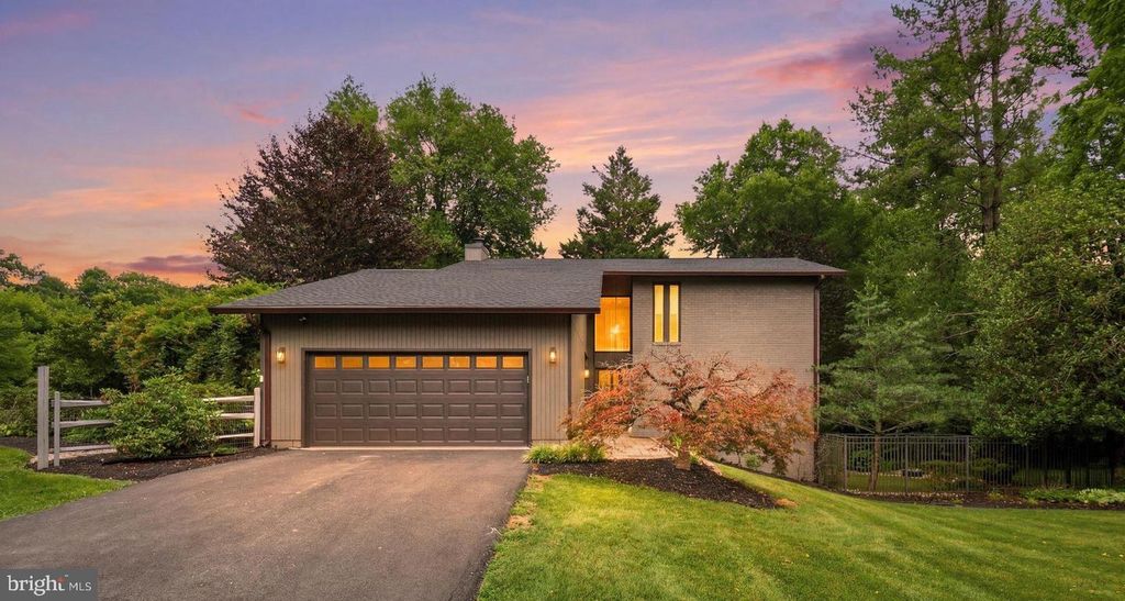 2721 BERRYLAND DR, Oakton, VA 22124