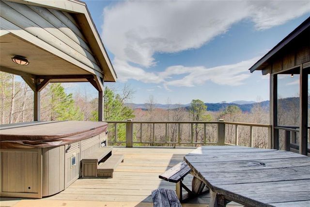 56 Fairview Avenue, Blairsville, GA 30512