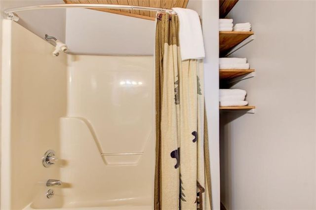 56 Fairview Avenue, Blairsville, GA 30512