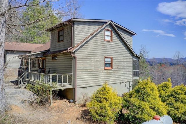 56 Fairview Avenue, Blairsville, GA 30512