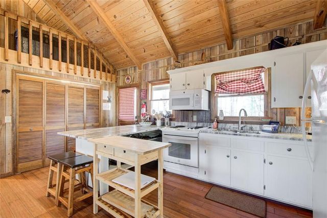 56 Fairview Avenue, Blairsville, GA 30512