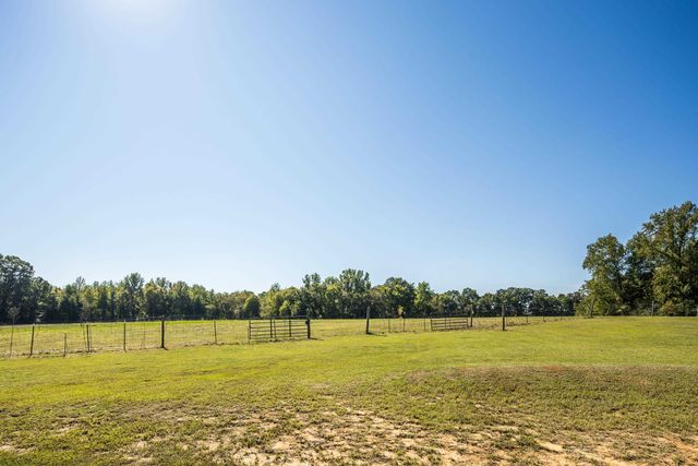 450 SIDES DR, Moscow, TN 38057