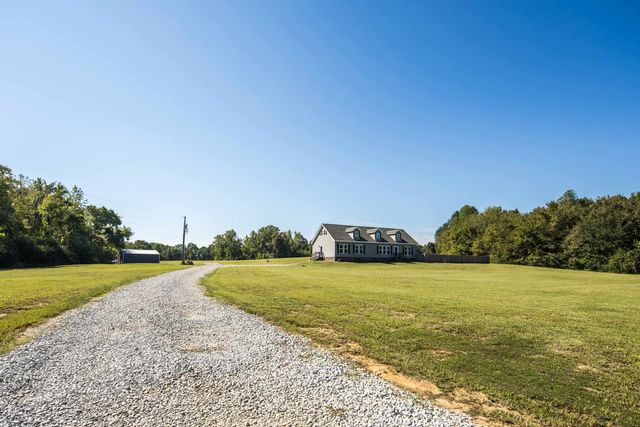 450 SIDES DR, Moscow, TN 38057
