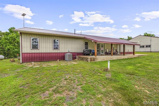21924 Trogden Road, Farmington, MO 63640