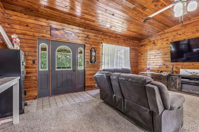 21924 Trogden Road, Farmington, MO 63640
