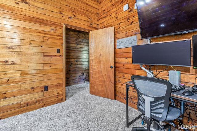 21924 Trogden Road, Farmington, MO 63640