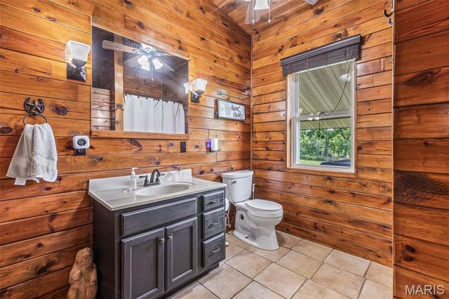 21924 Trogden Road, Farmington, MO 63640