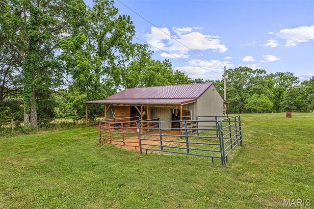21924 Trogden Road, Farmington, MO 63640