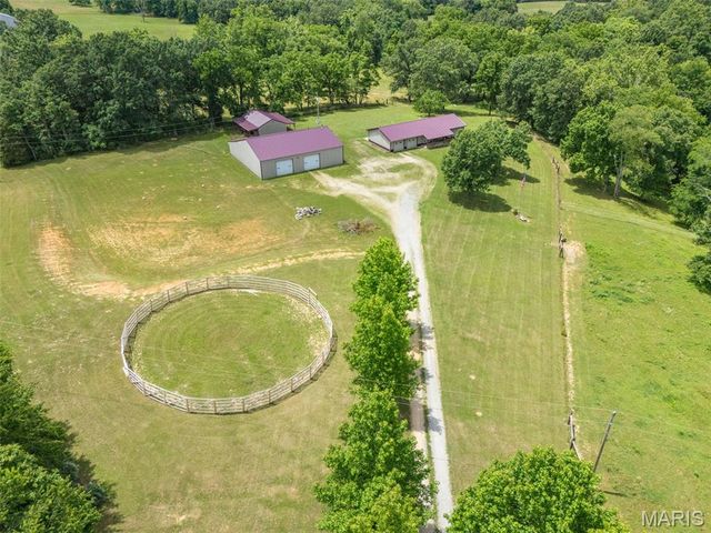 21924 Trogden Road, Farmington, MO 63640