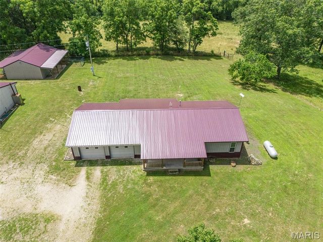 21924 Trogden Road, Farmington, MO 63640
