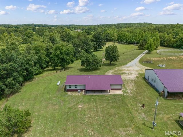 21924 Trogden Road, Farmington, MO 63640