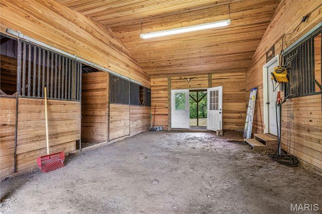 21924 Trogden Road, Farmington, MO 63640