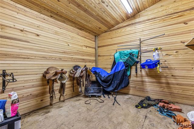 21924 Trogden Road, Farmington, MO 63640