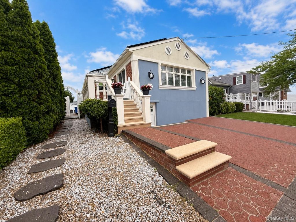 515 Beach 139th Street, Belle Harbor, NY 11694 — exterior