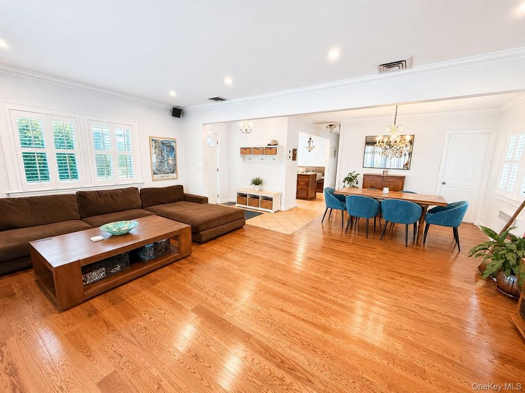 515 Beach 139th Street, Belle Harbor, NY 11694 — photo 3