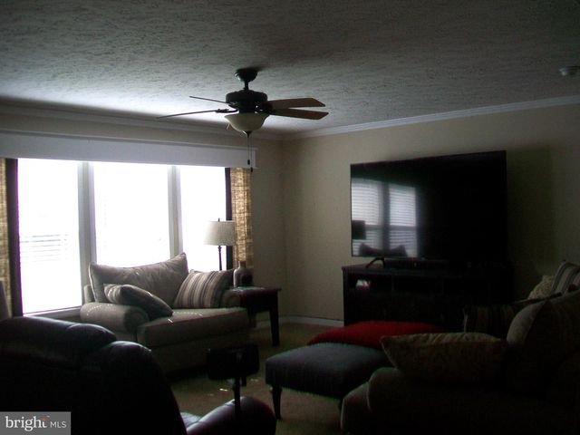 107 TROUT LN, Cabins, WV 26855