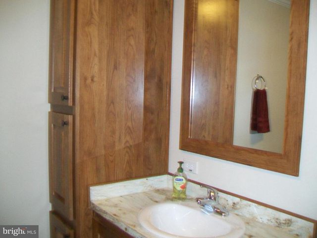 107 TROUT LN, Cabins, WV 26855